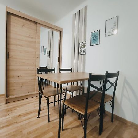 Pielegniarek 5 By Homeprime Cracovia Exterior foto